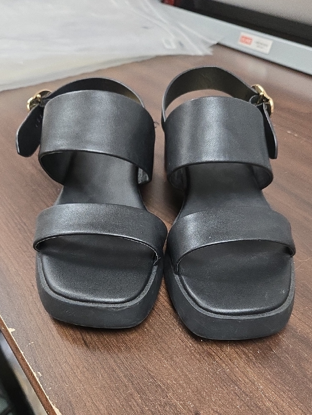 Aerosoles Size 9 Black Faux Leather Dantay Strappy Heeled Sandal